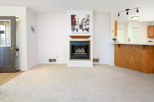 Brooklyn Park, MN 55444,10005 Russell AVE N #3