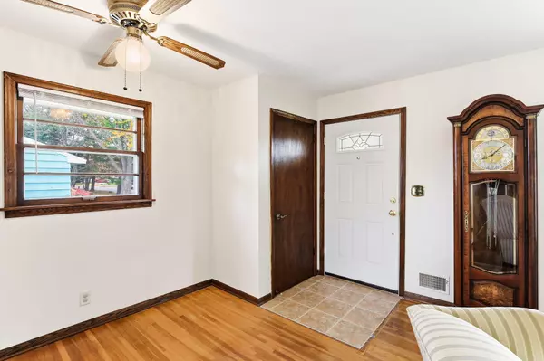 Oakdale, MN 55128,1194 Grospoint AVE N