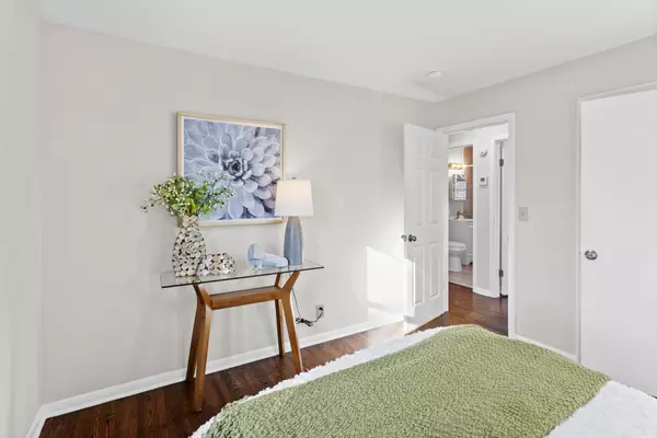 Minneapolis, MN 55430,5106 Knox AVE N