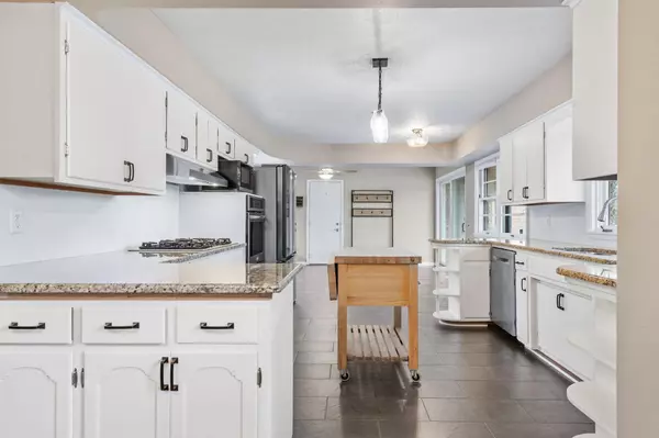 Arden Hills, MN 55112,3522 Glenarden RD