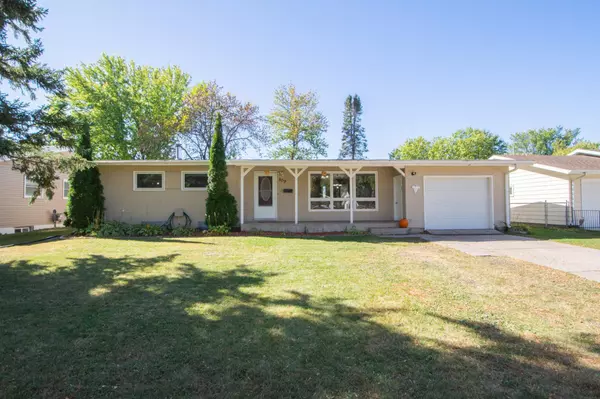 Moorhead, MN 56560,509 Birch LN