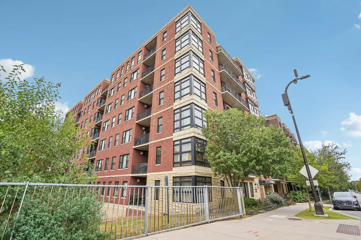 Minneapolis, MN 55401,401 N 2nd ST #317