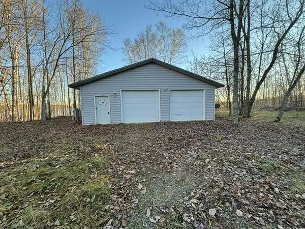 596 Columbo ST, Marble, MN 55709