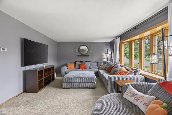 Maplewood, MN 55109,2237 Maple LN E