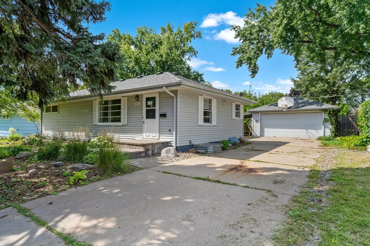 Bloomington, MN 55420,8206 Aldrich AVE S