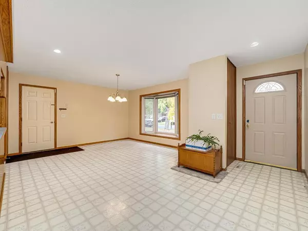 Coon Rapids, MN 55433,10136 Uplander ST NW