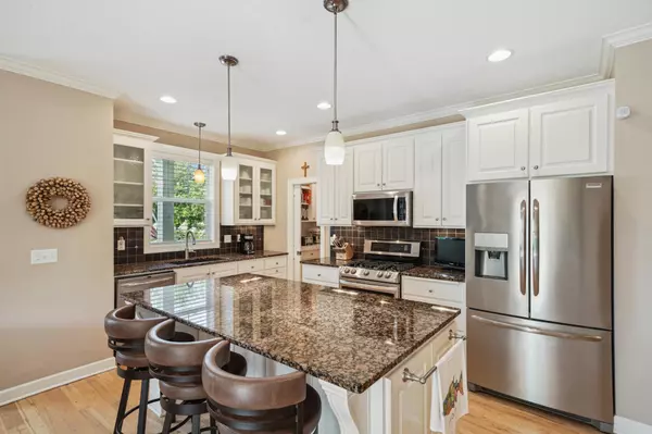 Victoria, MN 55386,1031 Anthony WAY