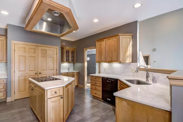 Eau Claire, WI 54701,5720 Wild Rose LN