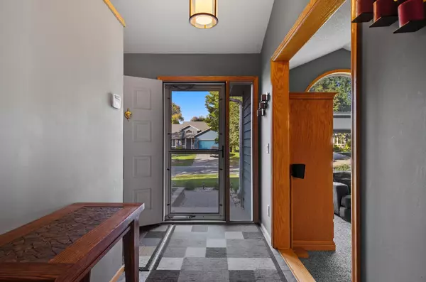 Eagan, MN 55123,968 Coneflower CT