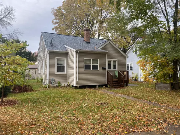 3243 Washburn AVE N, Minneapolis, MN 55412