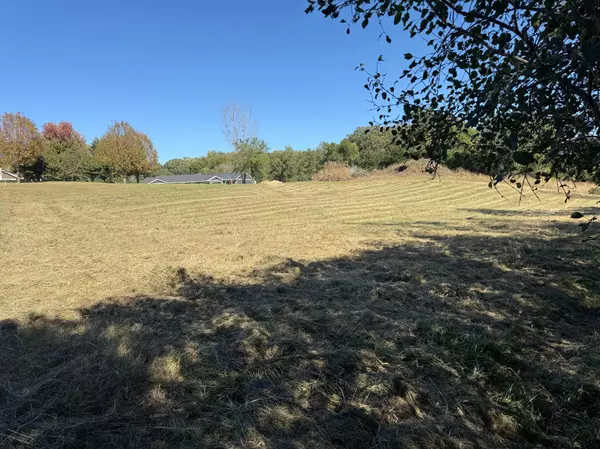 New London, MN 56273,108 Meadow LN