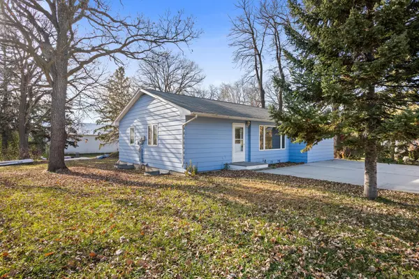 Elbow Lake, MN 56531,227 1st ST NW