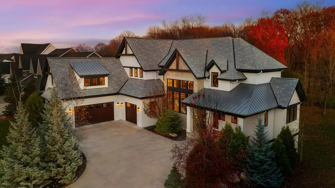 6505 Hawks Pointe LN, Victoria, MN 55331