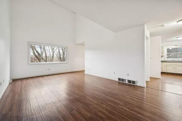 Minnetonka, MN 55345,5130 Clear Spring RD