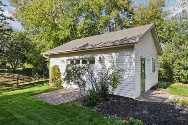 Apple Valley, MN 55124,5040 127th ST W