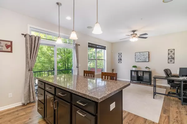Woodbury, MN 55129,11300 Sandcastle DR #G