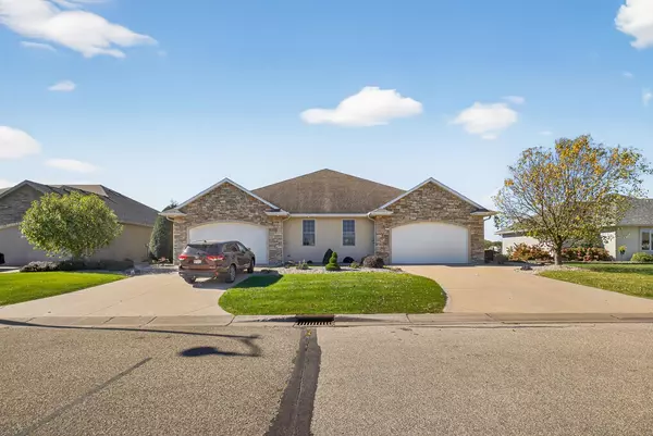 Lake City, MN 55041,727 Hidden Meadow LN