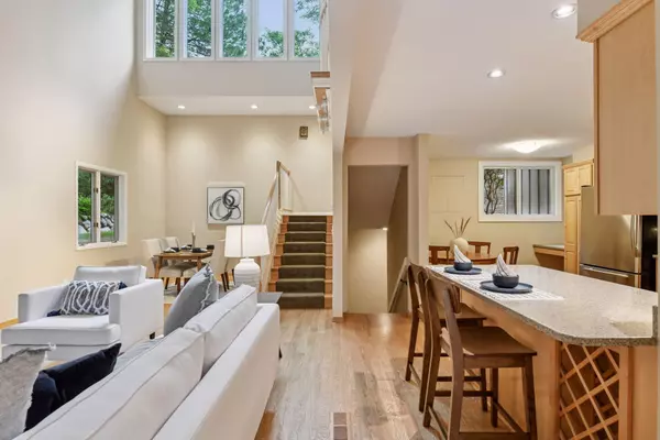 Edina, MN 55436,5700 Duncan LN