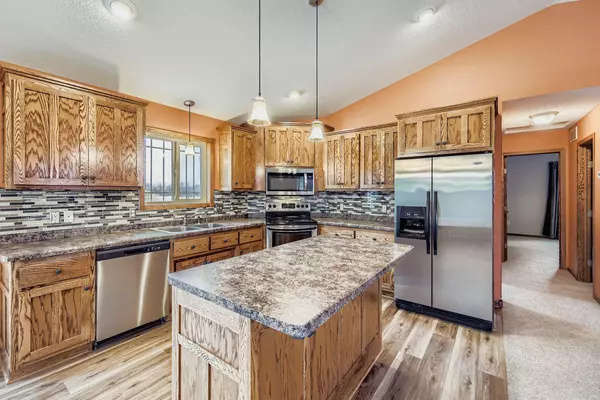 Isanti, MN 55040,906 Wendover ST NE