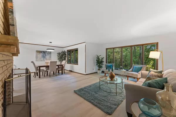 Eden Prairie, MN 55346,12754 Gordon DR