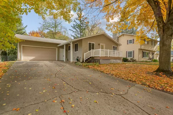 1203 Wellington AVE, Faribault, MN 55021