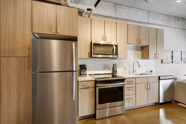 Minneapolis, MN 55401,728 3rd ST N #402