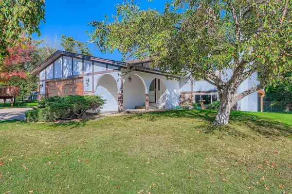 Fridley, MN 55432,1579 Briardale RD NE