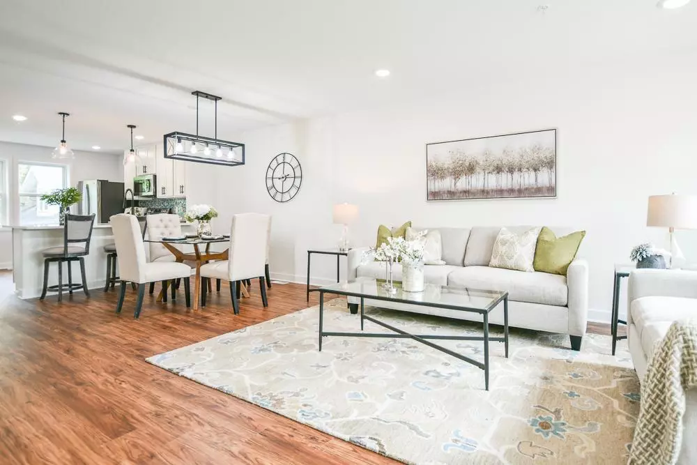 Minneapolis, MN 55411,2604 Golden Valley RD