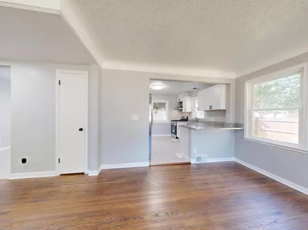 Saint Paul, MN 55106,740 Orange AVE E