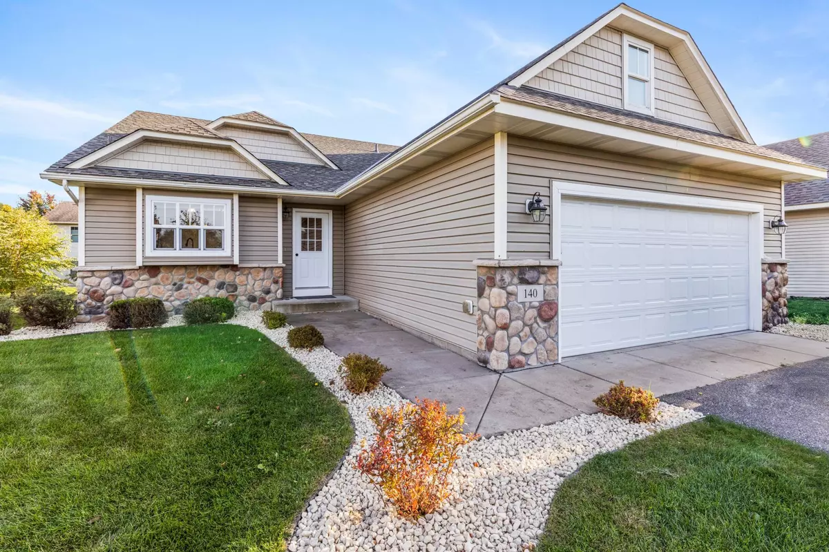 Lino Lakes, MN 55014,140 Stallion LN