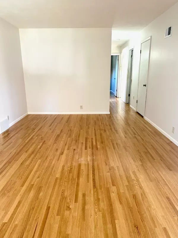 Saint Louis Park, MN 55426,1417 Jersey AVE S