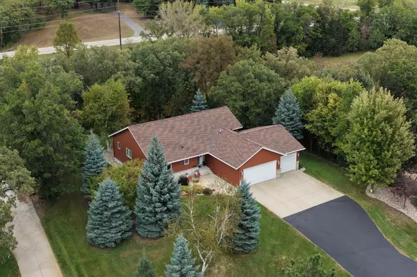122 Ridge RD, New London, MN 56273
