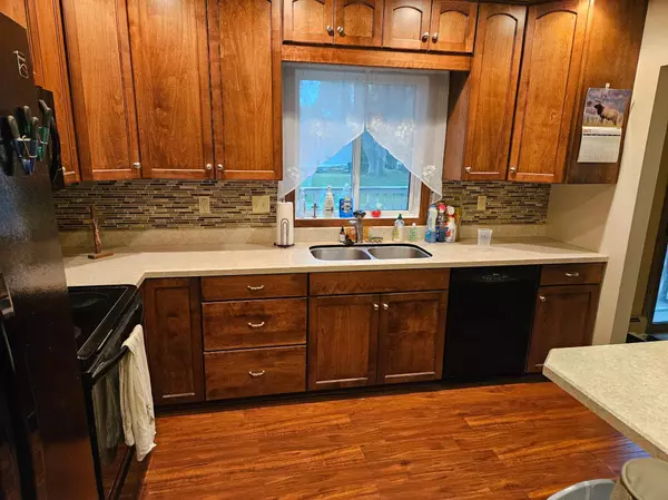 Fargo, ND 58102,108 32nd AVE N