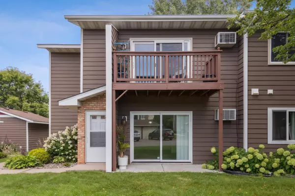 4478 Cinnamon Ridge TRL #A, Eagan, MN 55122