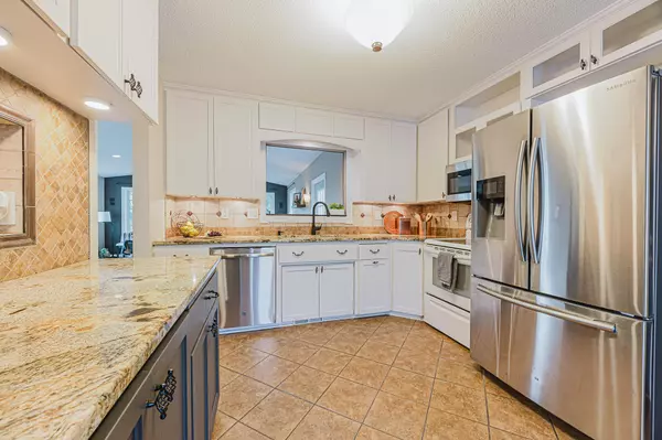 Fargo, ND 58103,2202 15th AVE S