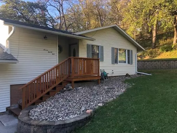 Chatfield, MN 55923,721 Cliff ST NE