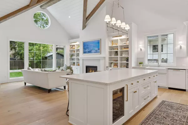 Wayzata, MN 55391,638 Gardner ST