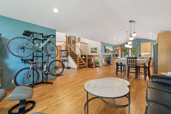 Burnsville, MN 55306,1312 Fremont CT