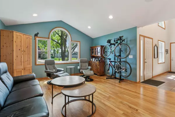 Burnsville, MN 55306,1312 Fremont CT