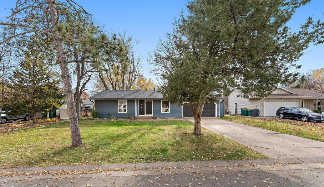 2517 Hidden Valley LN, Stillwater, MN 55082