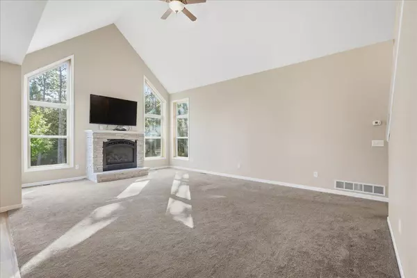 New Richmond, WI 54017,1430 Creekwood DR