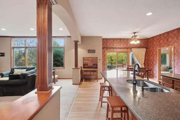 Chanhassen, MN 55317,2263 Stone Creek LN E