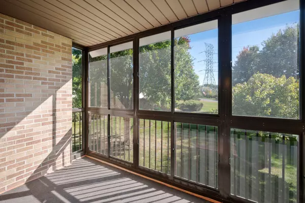 Roseville, MN 55113,2680 Oxford ST N #126