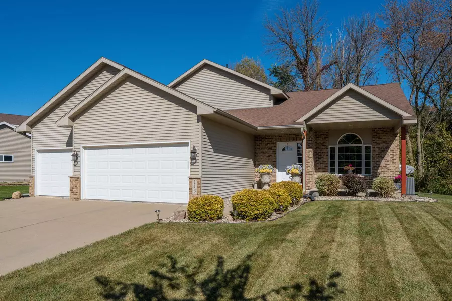 113 Sunburst CIR, Mankato, MN 56037