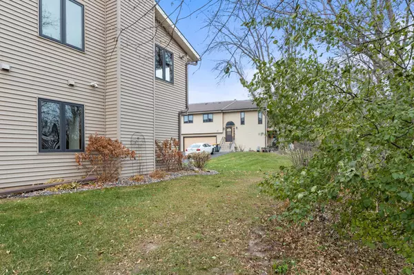 Inver Grove Heights, MN 55076,7636 Borman WAY