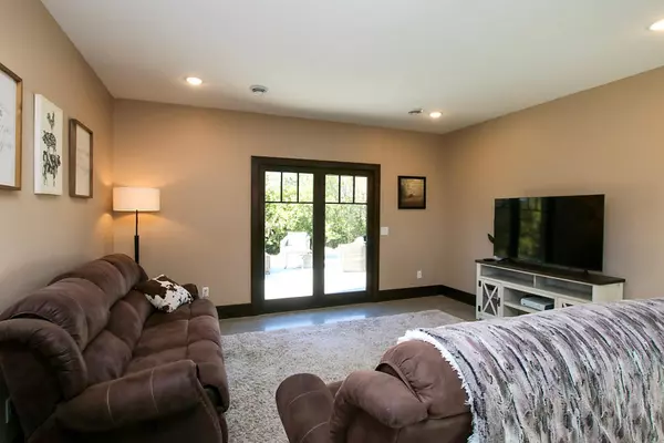 Hutchinson, MN 55350,18496 Walden AVE