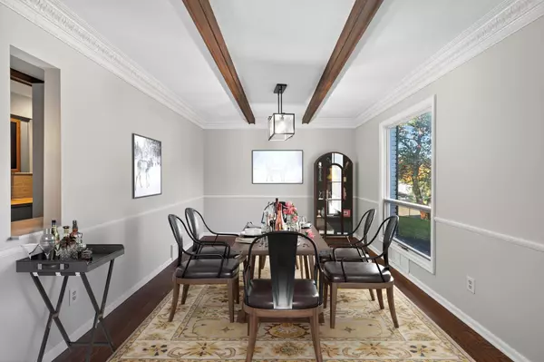 Burnsville, MN 55337,1009 Knob Hill RD