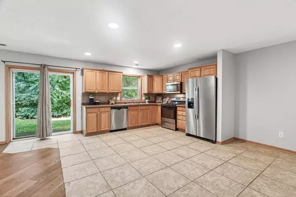 North Saint Paul, MN 55109,2054 Shryer CT E