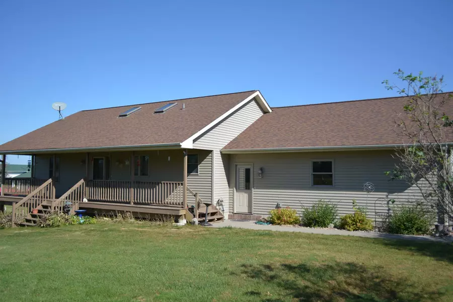 1290 220th AVE, Star Prairie, WI 54017