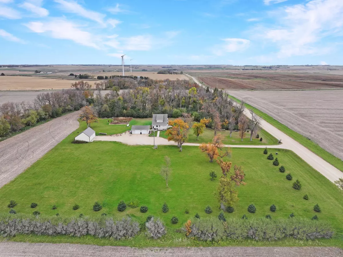 Edgerton, MN 56128,281 20th AVE